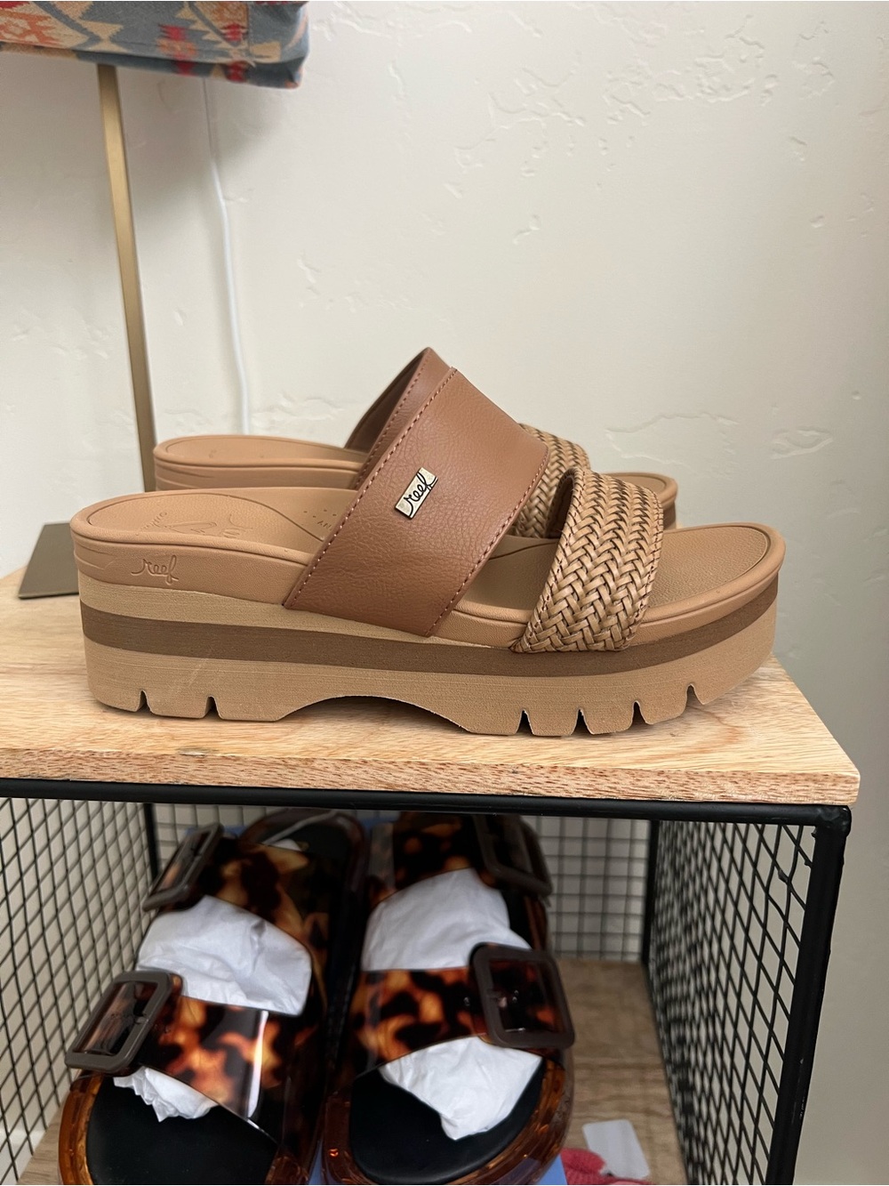 Reef Banded Horizon 2.5 Sandal’s. NWT size 6 🌷
